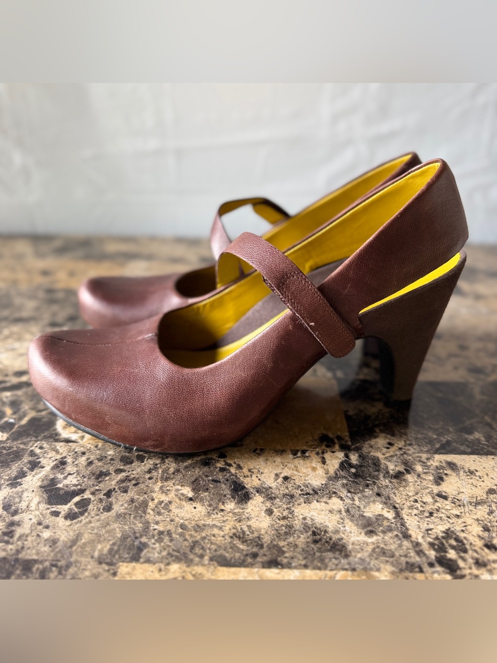 TSUBO Women’s size 8.5 Brown Mary Jane Heels with Yellow Lining
